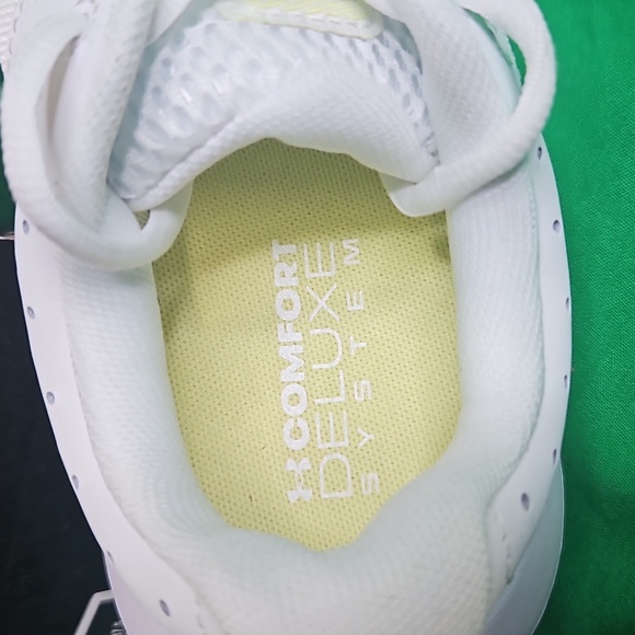 Under Armour W Charged Assert 10 Sneakers - Picture 7 of 7